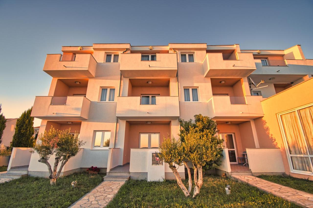 Pension Augustino Miletici Exterior photo